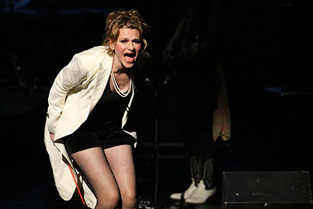 Sandra Bernhard