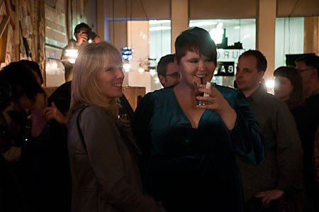 Performer Michelle Underwood and a guest enjoying the rest of the show at EXPLORE