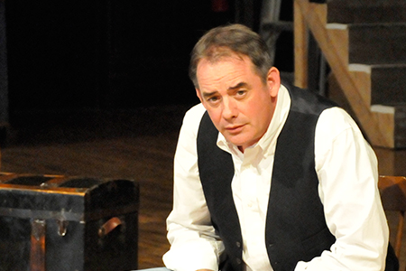 Ensemble member Tom Irwin